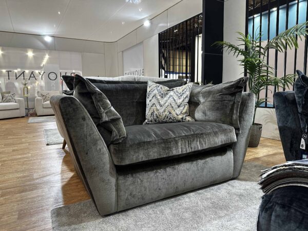 Sully-love seat-featured