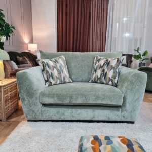 Mala-love seat-featured